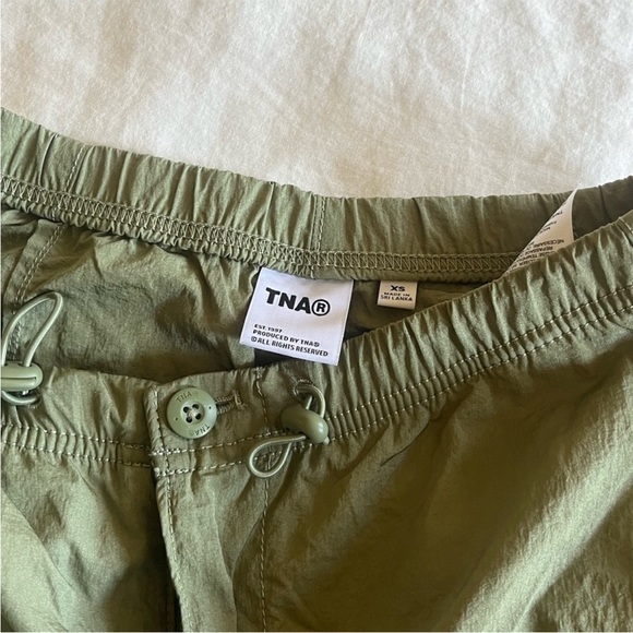 Aritzia TNA Aviator Parachute Pants Sage Frost Green XS - Picture 4 of 6